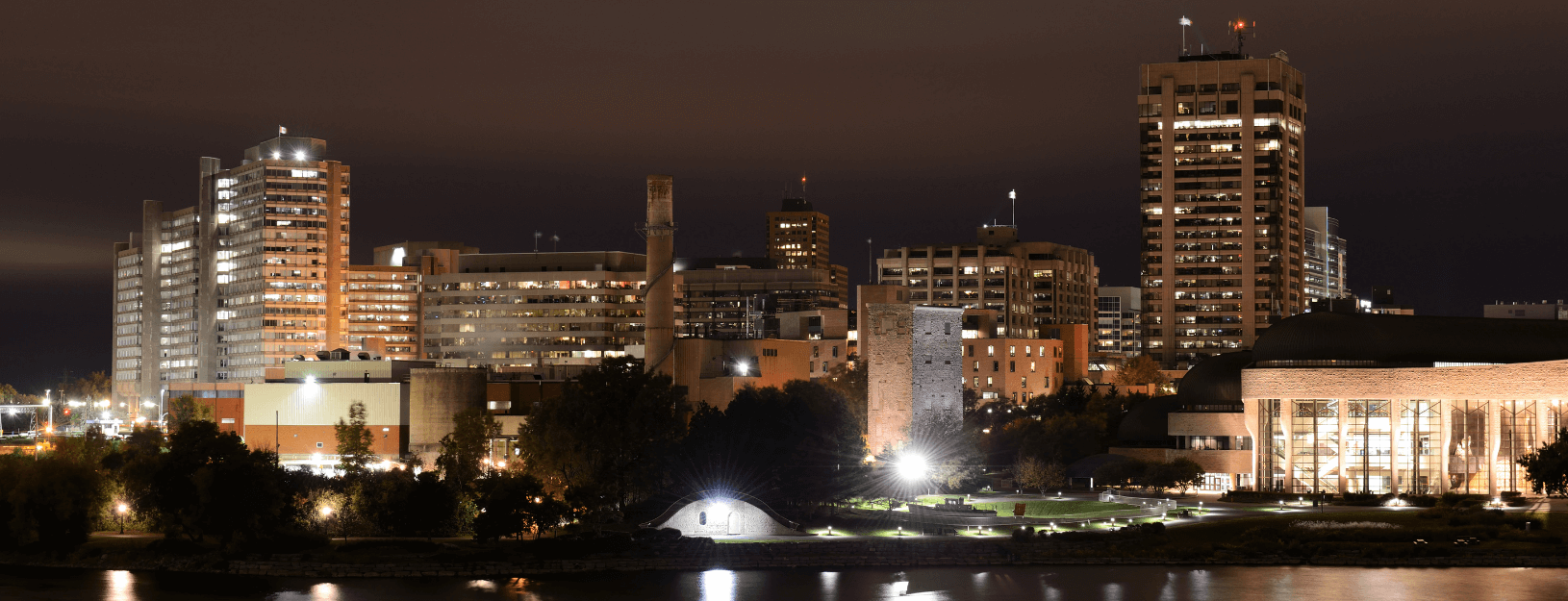 Picture of the Gatineau waterfront at night